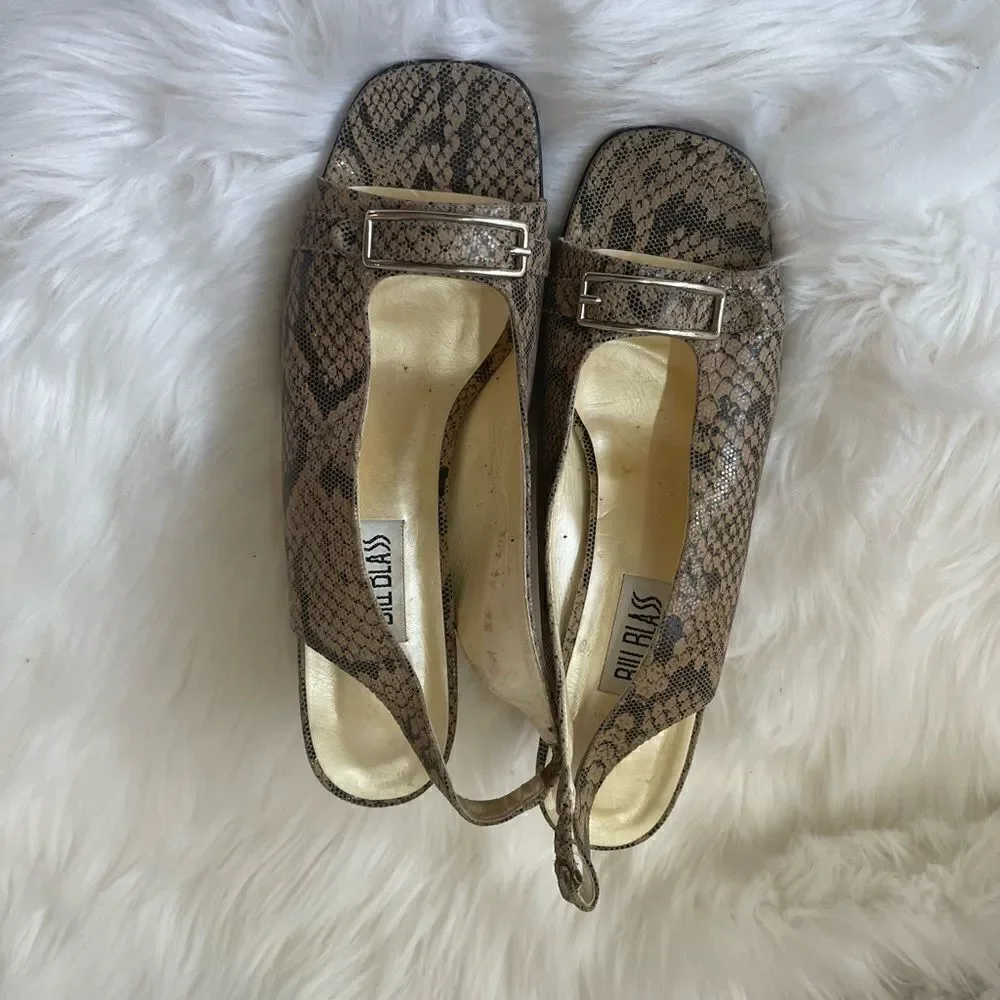 Bill Blass leather snake skin print beige & taupe open toe sandals size 9.5